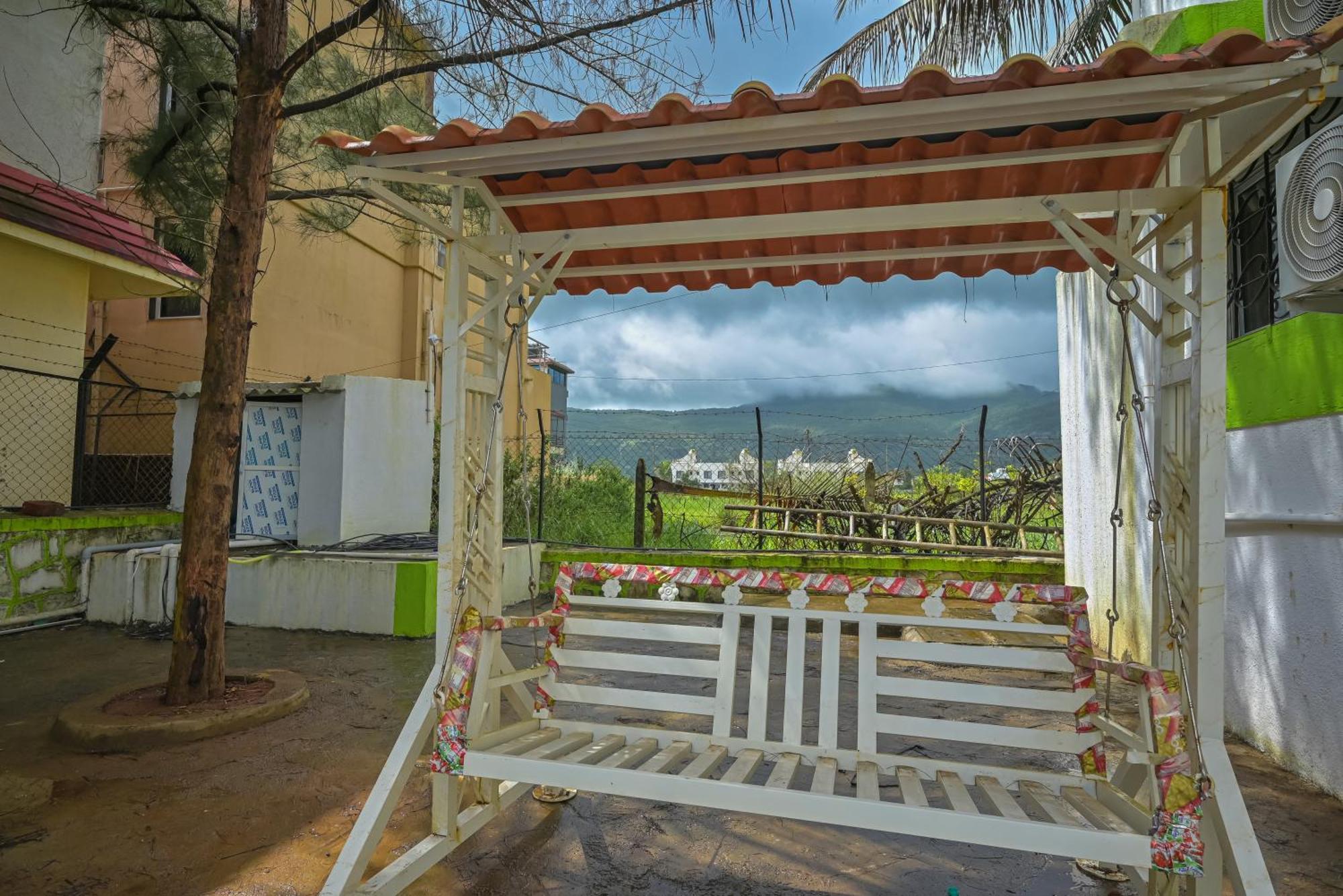 Empyrean Stay Ll 3Bhk Ll Marshall Villa Ll Large Pool Ll Ac Ll Лонавала Экстерьер фото