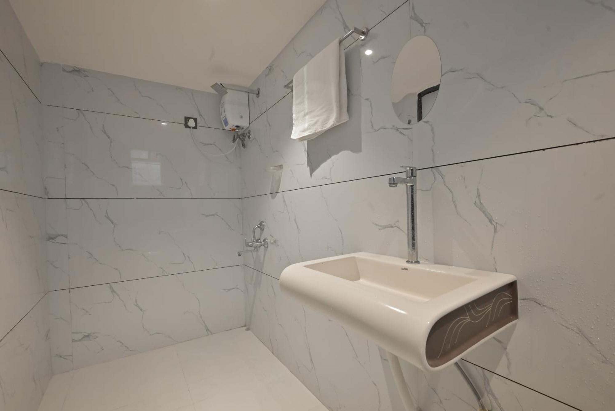 Empyrean Stay Ll 3Bhk Ll Marshall Villa Ll Large Pool Ll Ac Ll Лонавала Экстерьер фото